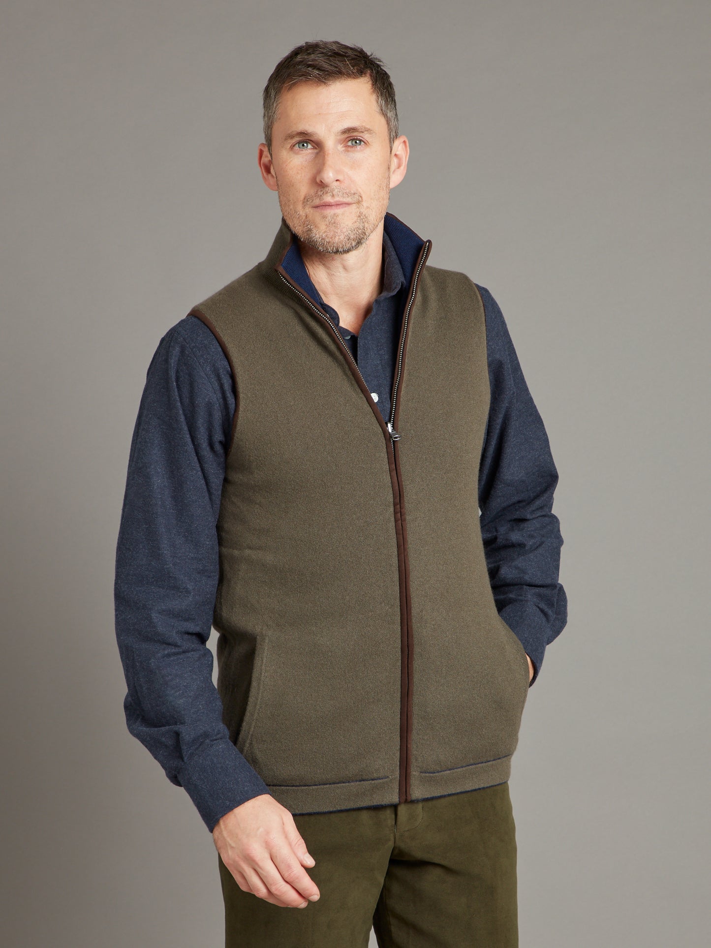 Reversible Cashmere Gilet - Navy & Moss